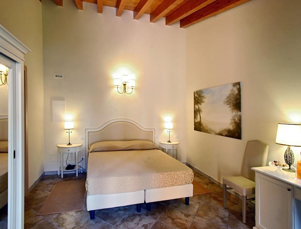 Hotel Villa Borghesi Corte dei Cortesi Chambre photo